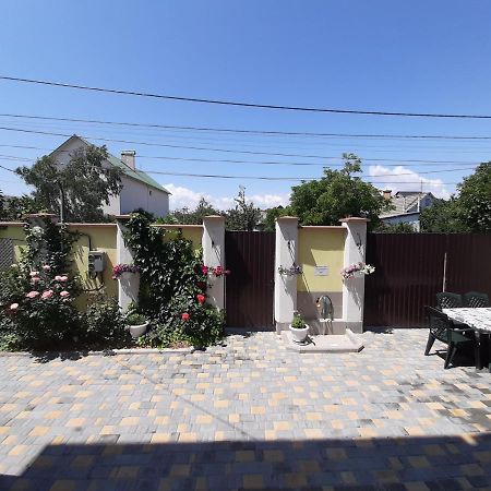 Апарт готель Гостевой дом Чорноморськ Екстер'єр фото